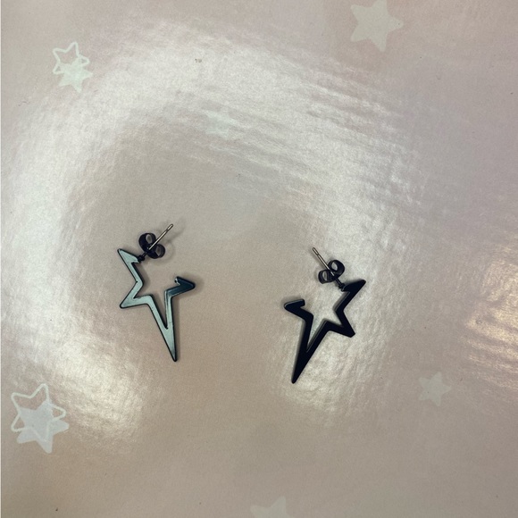 Black Rocker Earrings Assorted types - Picture 4 of 6